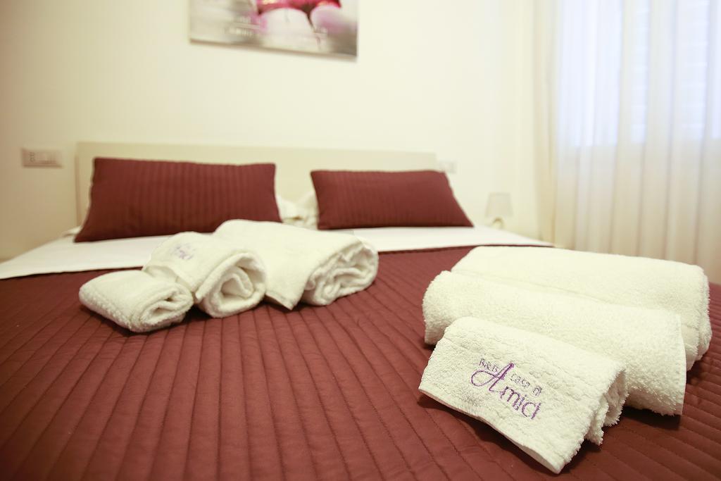 B&B A Casa Di Amici Джардини Наксос Екстериор снимка